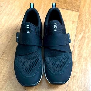 Tiem cycling shoes with built in clips. Women’s size 9